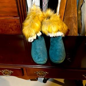 Faux suede and fur  no name
